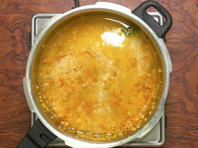 Dal Khichdi Recipe